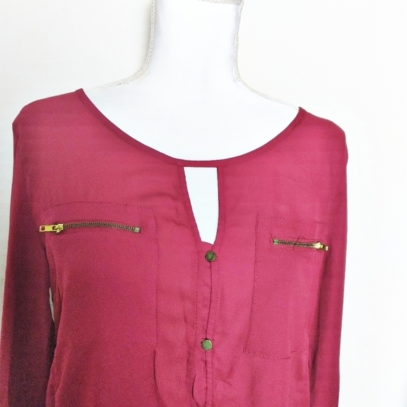Vintage 90s Red Button Down Shirt with High-Low Hem Medium - Picture 5 of 9